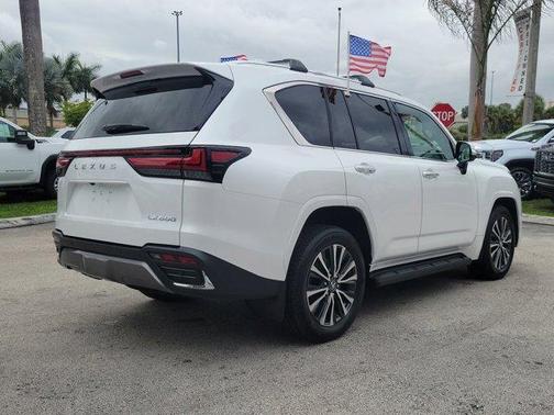 2024 Lexus LX 600 Premium