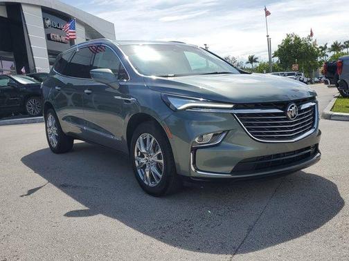 2024 Buick Enclave Essence