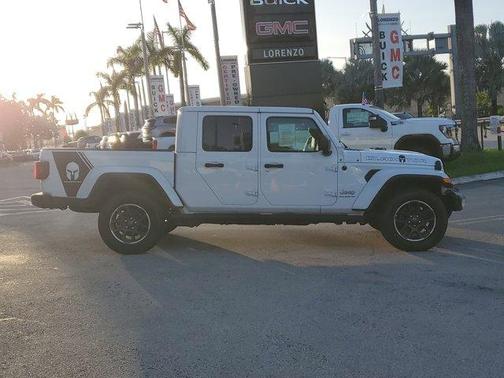 2023 Jeep Gladiator Overland