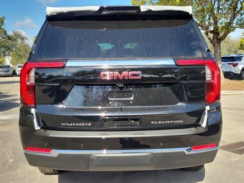 2026 GMC Yukon Elevation