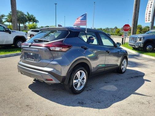 2022 Nissan Kicks S
