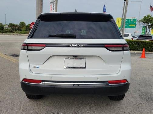 2023 Jeep Grand Cherokee 4xe Base