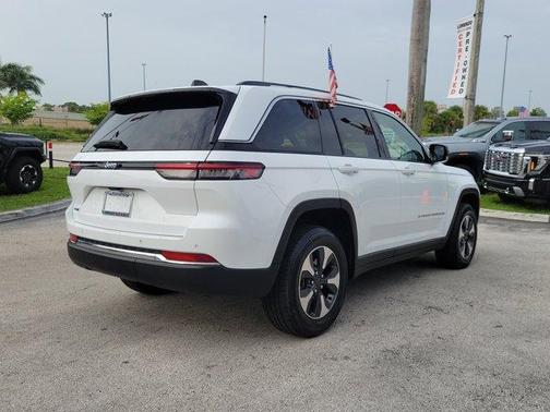 2023 Jeep Grand Cherokee 4xe Base