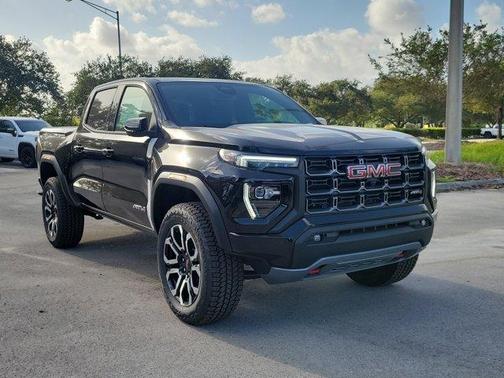 2025 GMC Canyon AT4
