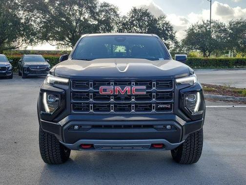 2025 GMC Canyon AT4