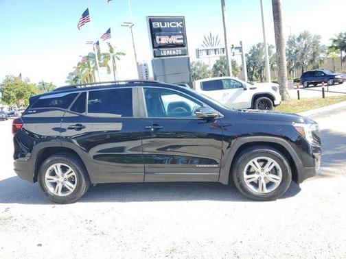 2022 GMC Terrain SLE