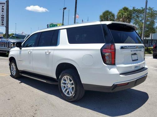 2022 Chevrolet Suburban LS