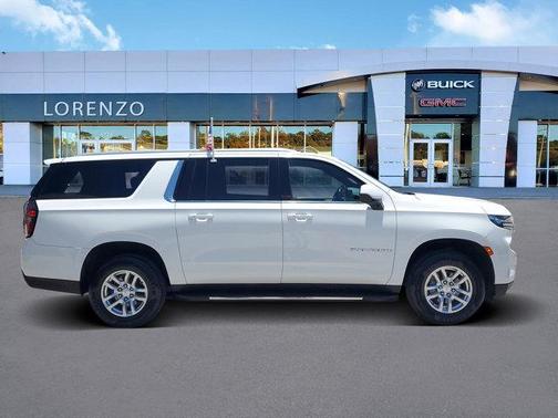 2022 Chevrolet Suburban LS