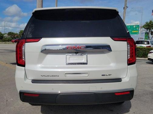 2023 GMC Yukon XL SLT