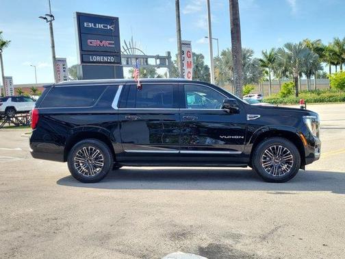 Onyx Black 2026 GMC Yukon XL Elevation