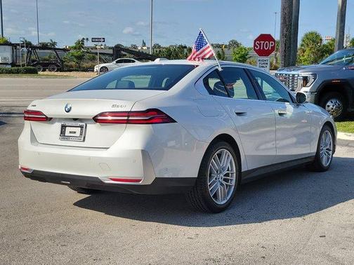 2024 BMW 530 i xDrive