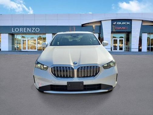 2024 BMW 530 i xDrive