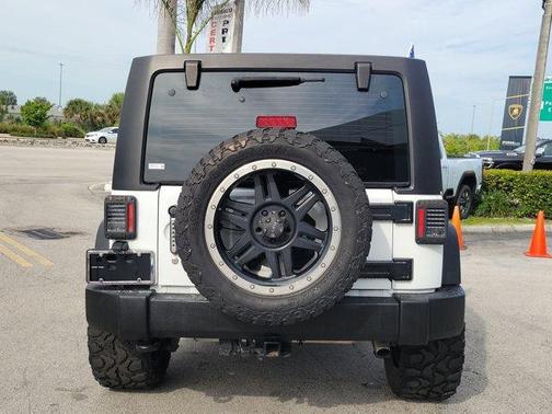 Bright White Clearcoat 2016 Jeep Wrangler Unlimited Sport