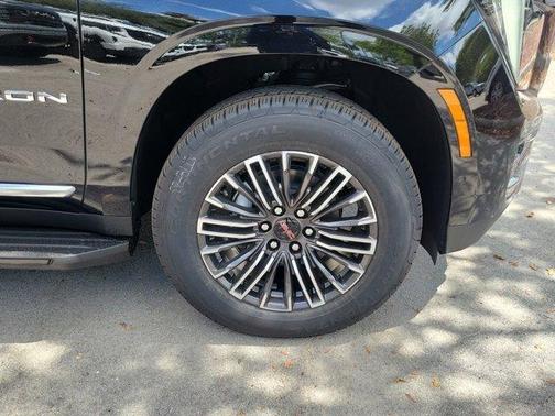 2025 GMC Yukon Elevation