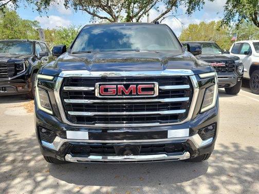 2025 GMC Yukon Elevation