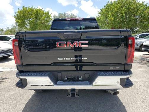 2025 GMC Sierra 2500 SLT