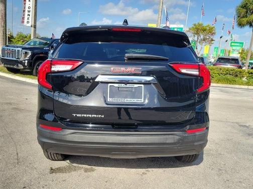 2023 GMC Terrain SLE