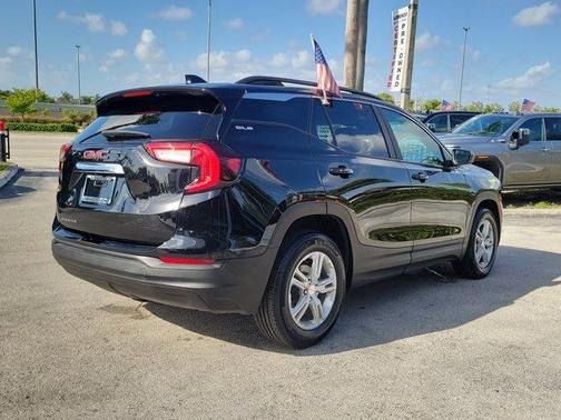 2023 GMC Terrain SLE