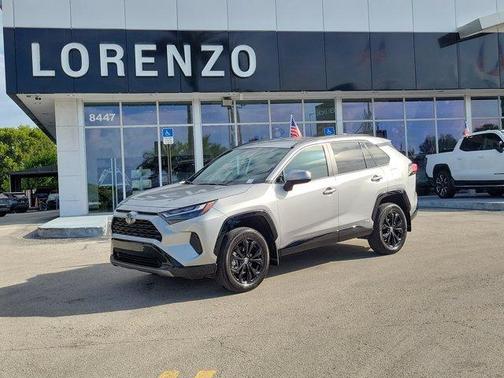2024 Toyota RAV4 Hybrid SE