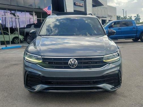 2022 Volkswagen Tiguan 2.0T SE R-Line Black