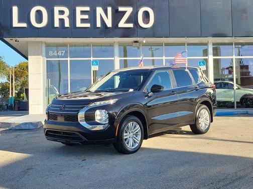 2024 Mitsubishi Outlander ES