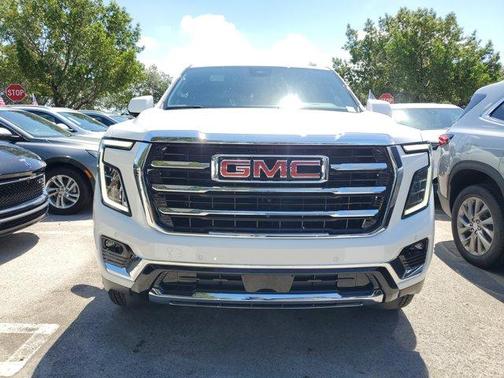 2025 GMC Yukon Elevation