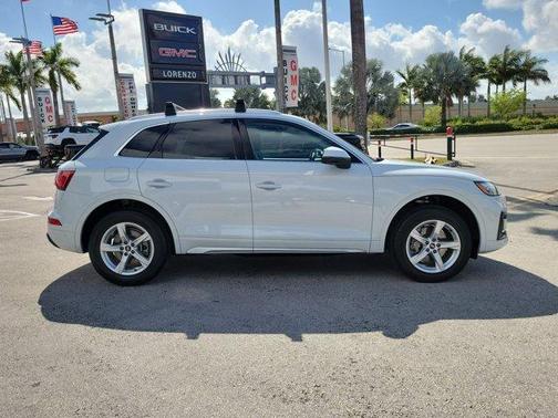 2023 Audi Q5 40 Premium