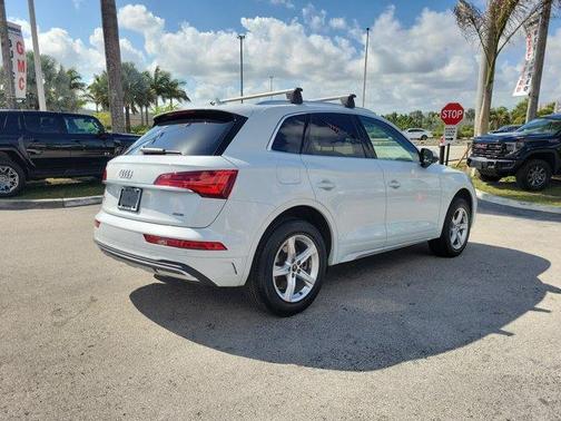 2023 Audi Q5 40 Premium