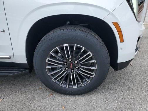 2025 GMC Yukon Elevation