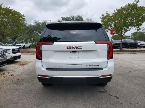 2025 GMC Yukon Elevation