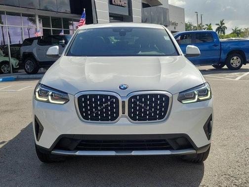 2024 BMW X4 xDrive30i