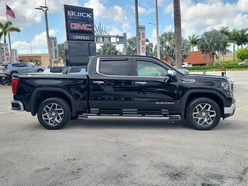 2023 GMC Sierra 1500 SLT