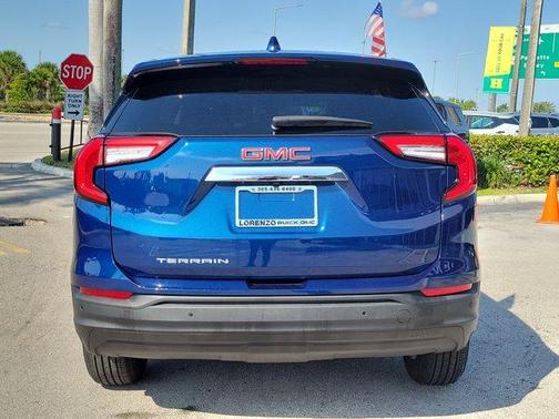 2022 GMC Terrain SLE