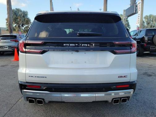 2025 GMC Acadia Denali