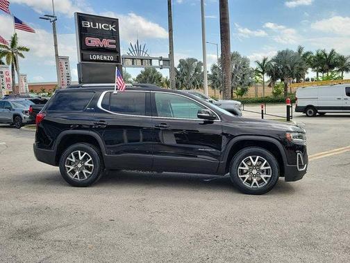 2022 GMC Acadia SLE