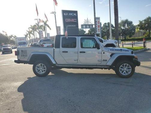 2023 Jeep Gladiator Sport