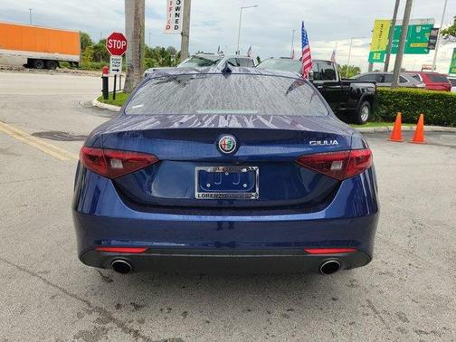 2018 Alfa Romeo Giulia Base