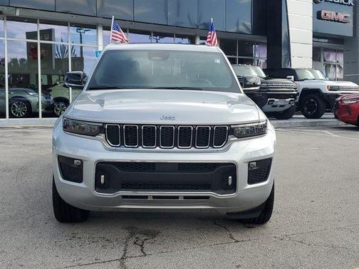 2022 Jeep Grand Cherokee Overland