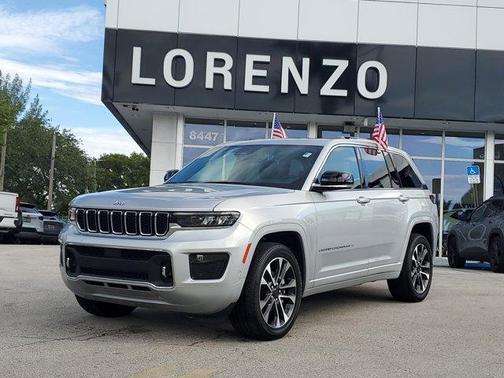 2022 Jeep Grand Cherokee Overland