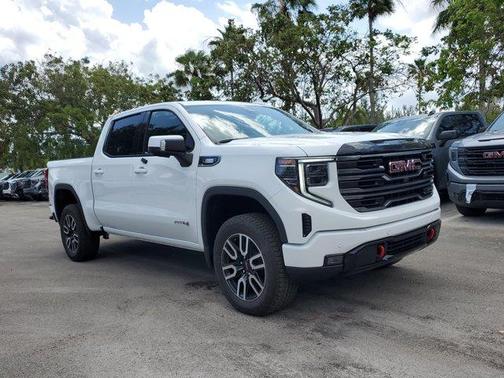 2025 GMC Sierra 1500 AT4