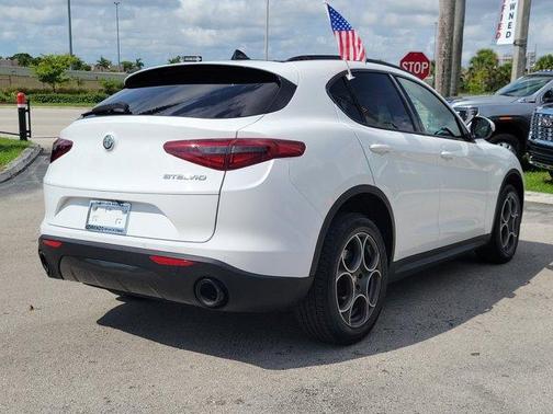2022 Alfa Romeo Stelvio Sprint