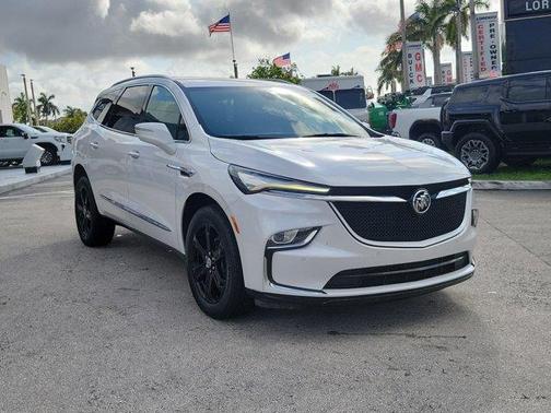 2023 Buick Enclave Essence