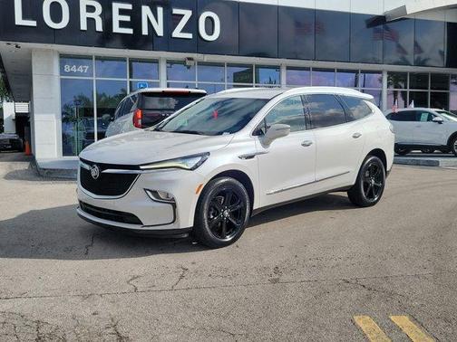 2023 Buick Enclave Essence