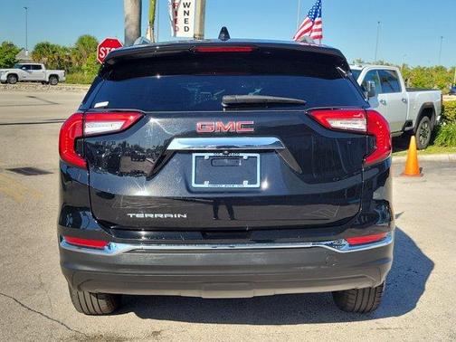 Ebony Twilight Metallic 2022 GMC Terrain SLT
