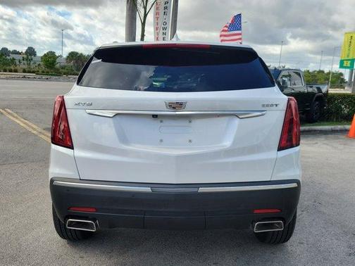 2022 Cadillac XT5 Luxury