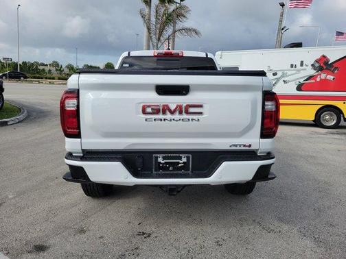 2025 GMC Canyon AT4