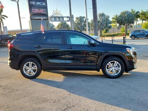 2022 GMC Terrain SLE