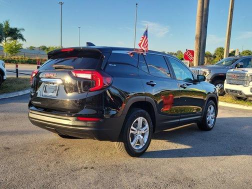 2022 GMC Terrain SLE