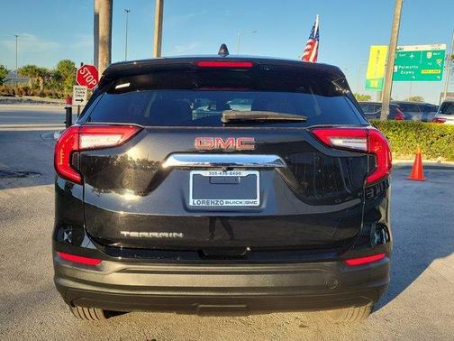 2022 GMC Terrain SLE