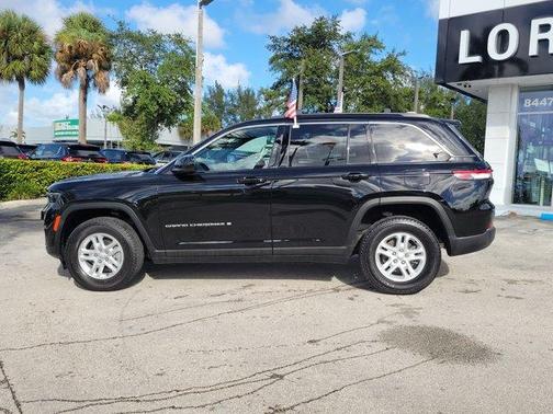 2024 Jeep Grand Cherokee Laredo